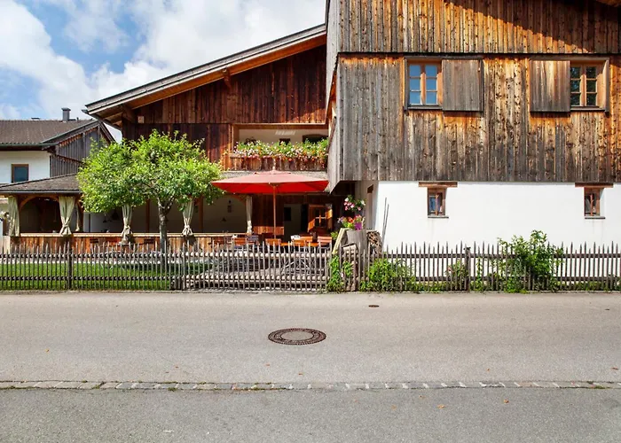 Block's Post 3* Krün